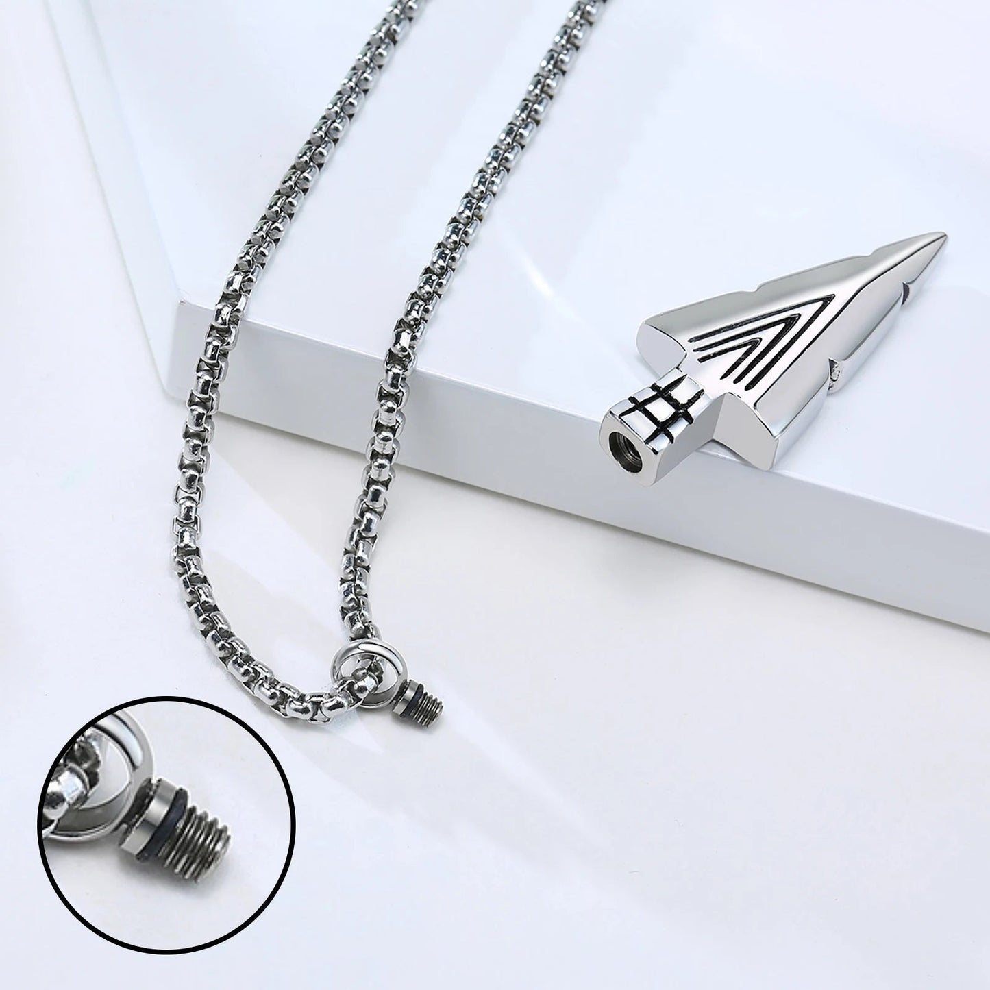 Collier cinéraire pointe de flèche tribale